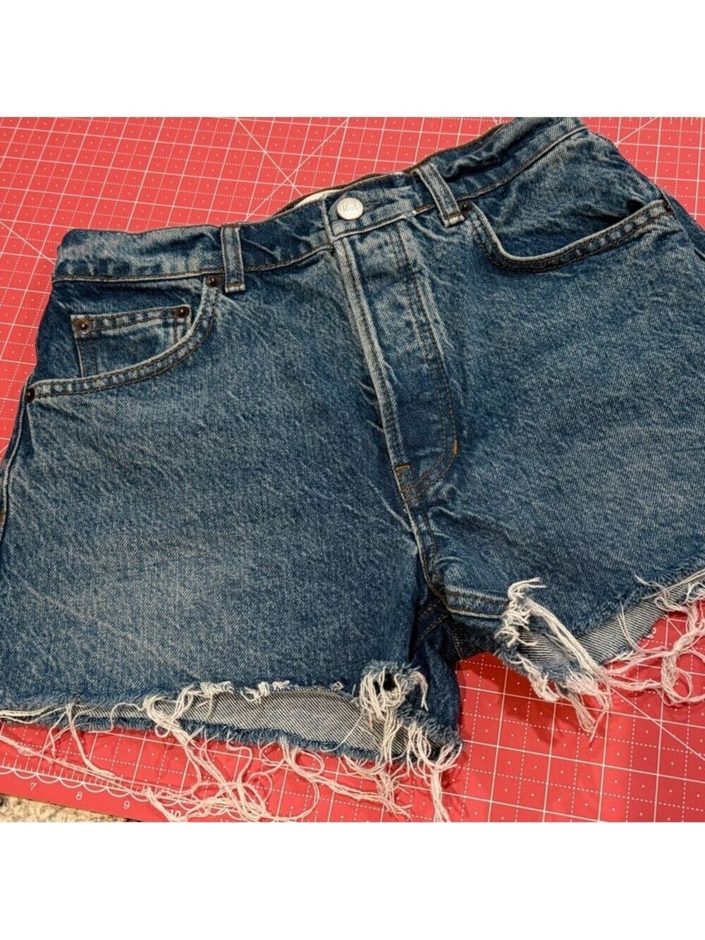 Reformation Charlie High Rise Jean Shorts 26 Frayed Hem Sustainable Denim - Picture 7 of 8